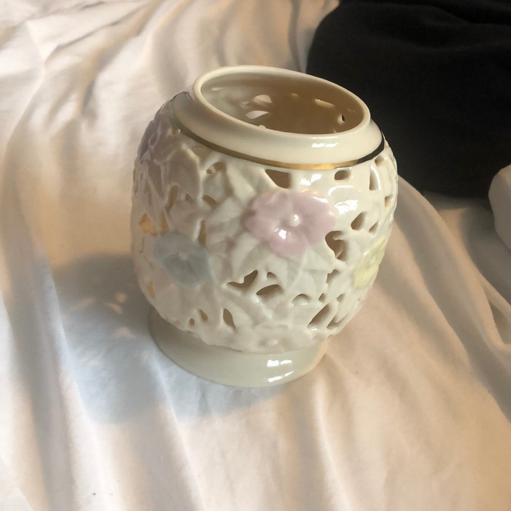 Party lite candle holder